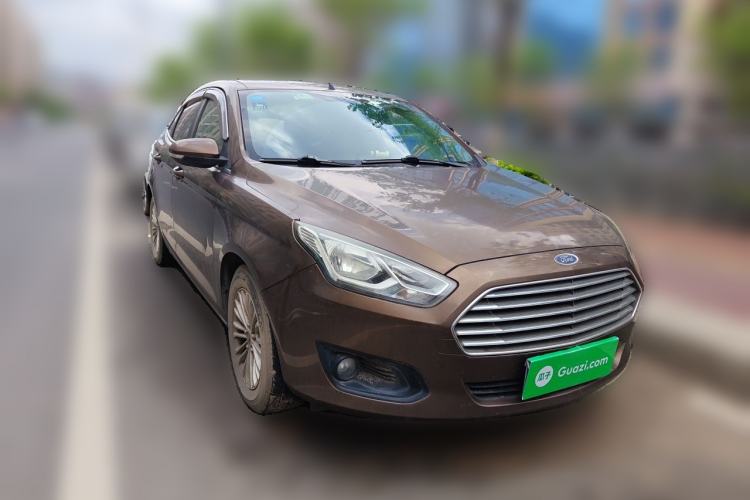 Used Ford Escort 2015 1.5L Manual Comfort Model Front Right 45 Deg