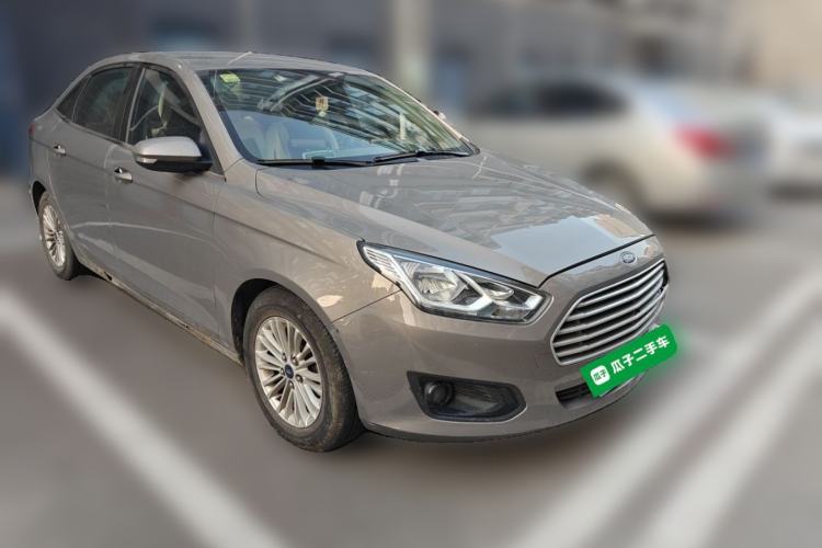 Used Ford Escort 2015 1.5L Manual Comfort Model Front Right 45 Deg