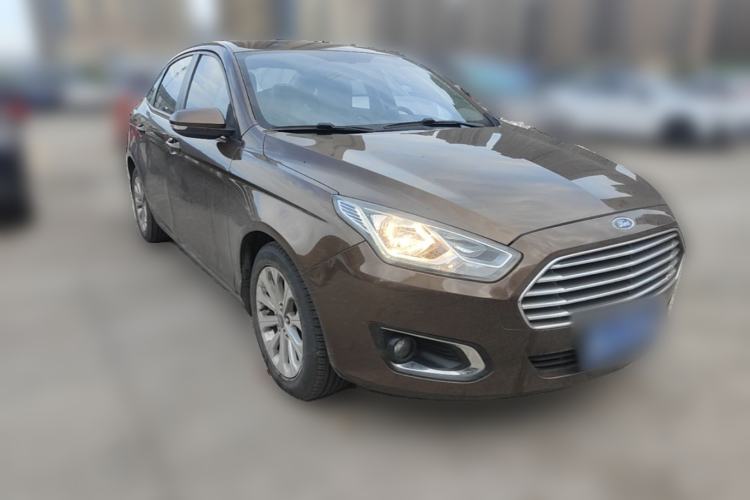 Used Ford Escort 2015 1.5L Automatic Fashion Model Front Right 45 Deg