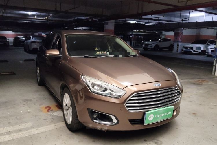 Used Ford Escort 2015 1.5L Automatic Fashion Model Front Right 45 Deg