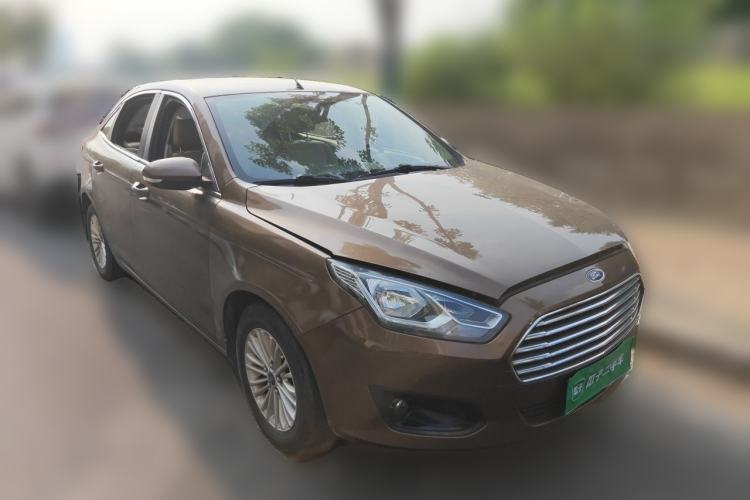 Used Ford Escort 2015 1.5L Automatic Comfort Edition Front Right 45 Deg