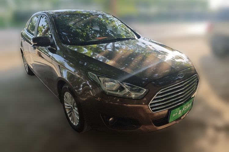 Used Ford Escort 2015 1.5L Manual Comfort Model Front Right 45 Deg