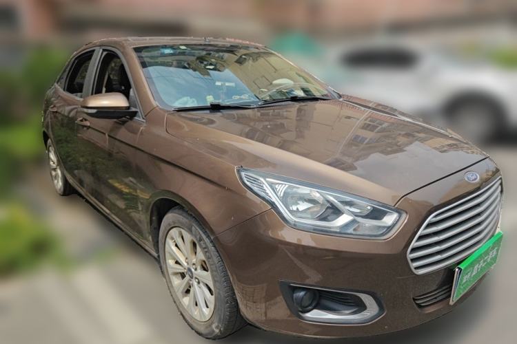 Used Ford Escort 2015 1.5L Automatic Fashion Model Front Right 45 Deg