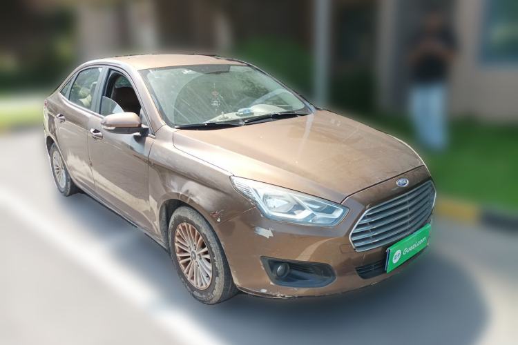 Used Ford Escort 2015 1.5L Automatic Comfort Edition Front Right 45 Deg