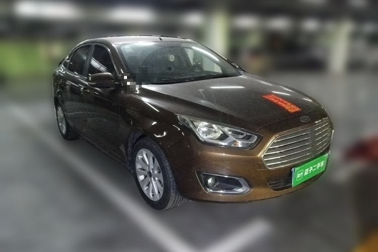 Used Ford Escort 2015 1.5L Automatic Fashion Model Front Right 45 Deg