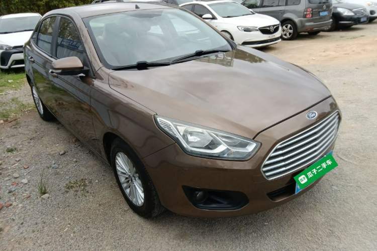 Used Ford Escort 2015 1.5L Automatic Comfort Edition Front Right 45 Deg