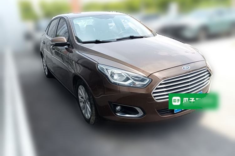 Used Ford Escort 2015 1.5L Automatic Fashion Model Front Right 45 Deg