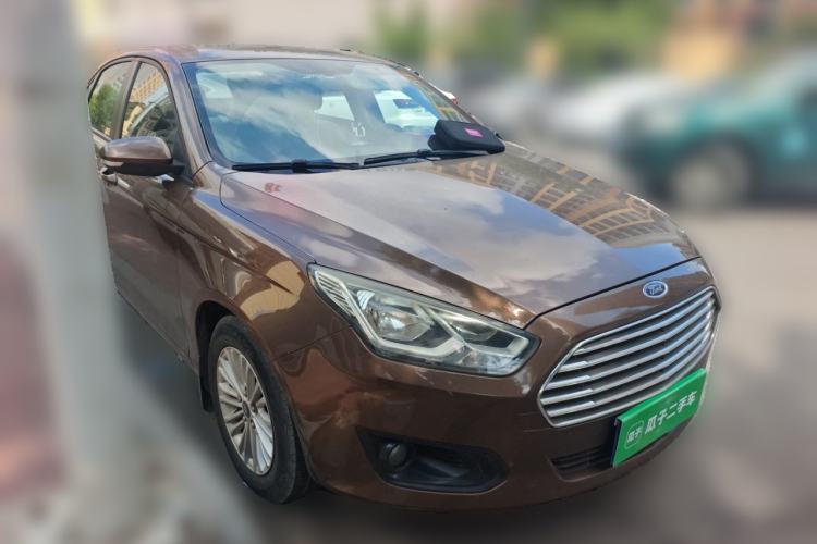 Used Ford Escort 2015 1.5L Automatic Comfort Edition Front Right 45 Deg