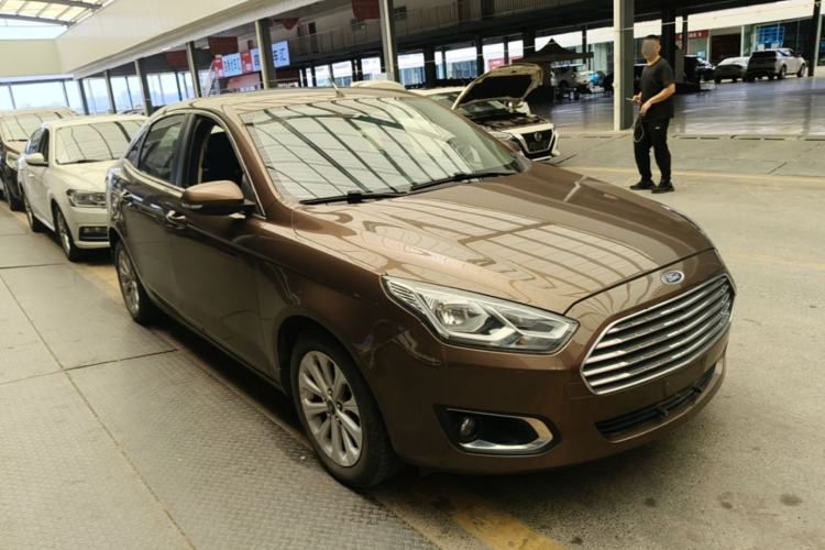 Used Ford Escort 2015 1.5L Automatic Fashion Model Front Right 45 Deg