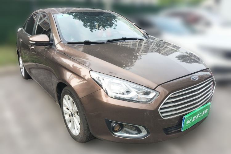 Used Ford Escort 2015 1.5L Automatic Fashion Model Front Right 45 Deg