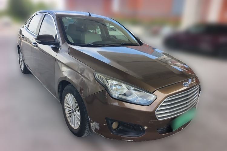Used Ford Escort 2015 1.5L Automatic Comfort Edition Front Right 45 Deg