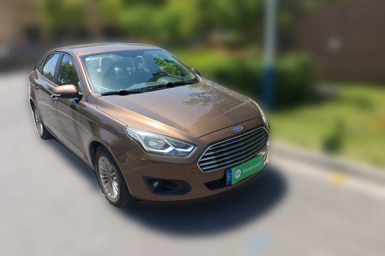Used Ford Escort 2015 1.5L Automatic Comfort Edition Front Right 45 Deg