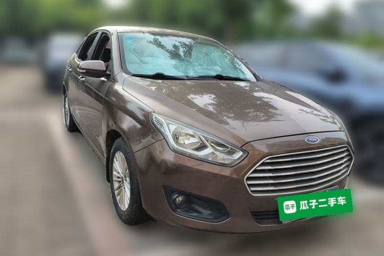 Used Ford Escort 2015 1.5L Automatic Comfort Edition Front Right 45 Deg