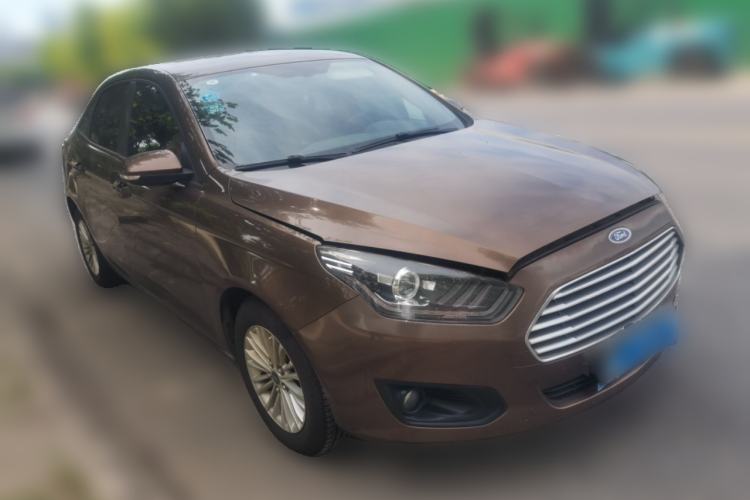 Used Ford Escort 2015 1.5L Manual Comfort Model Front Right 45 Deg