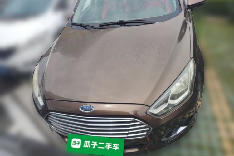 Used Ford Escort 2015 1.5L Manual Fashion Edition Front