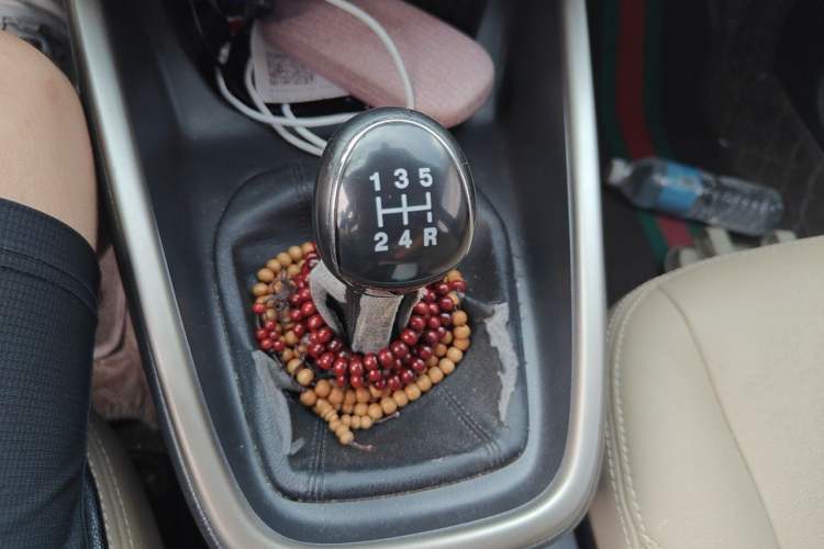 Used Ford Escort 2015 1.5L Manual Comfort Model Gear Lever