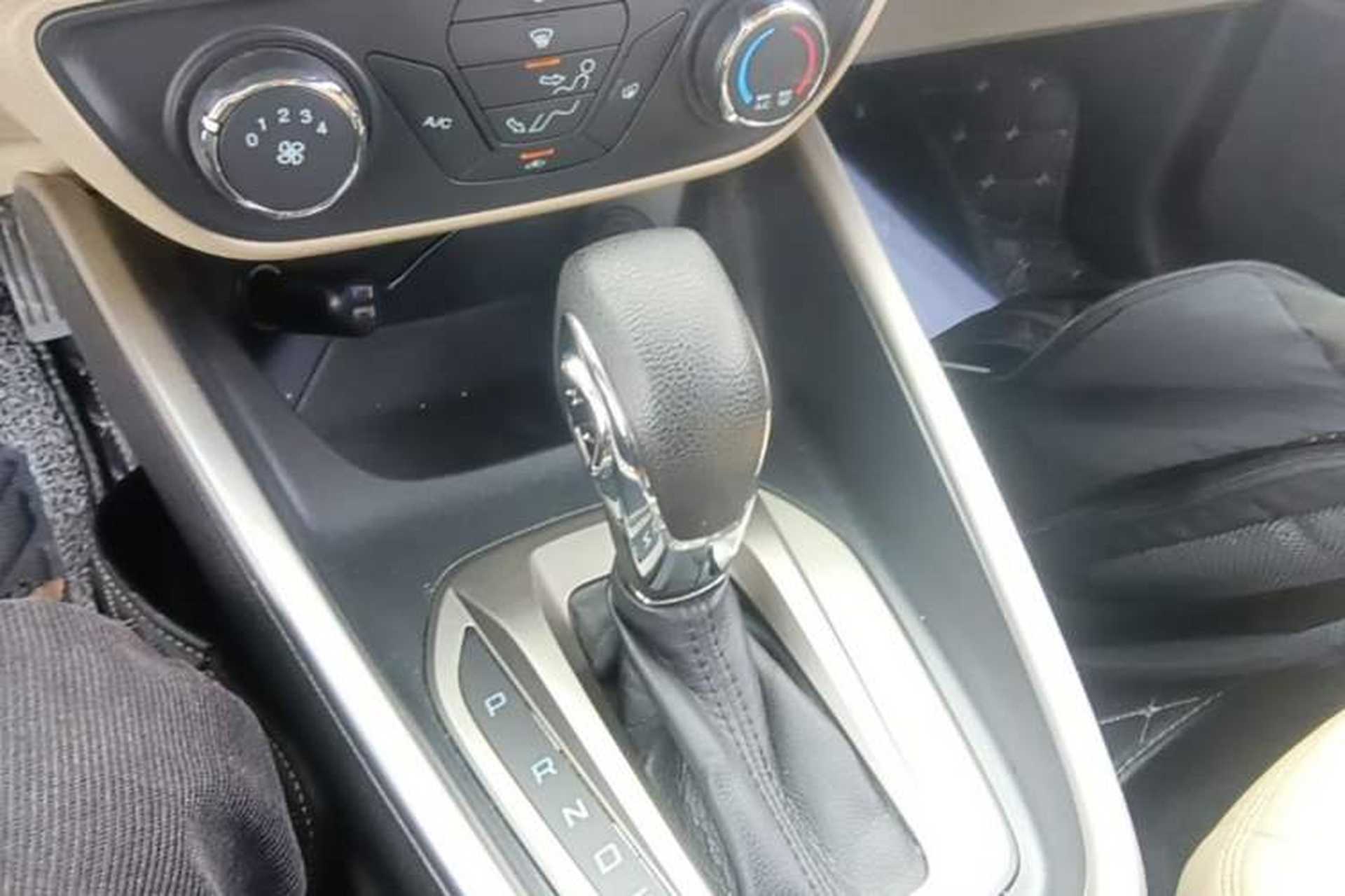 Used Ford Escort 2015 1.5L Automatic Comfort Edition Gear Lever