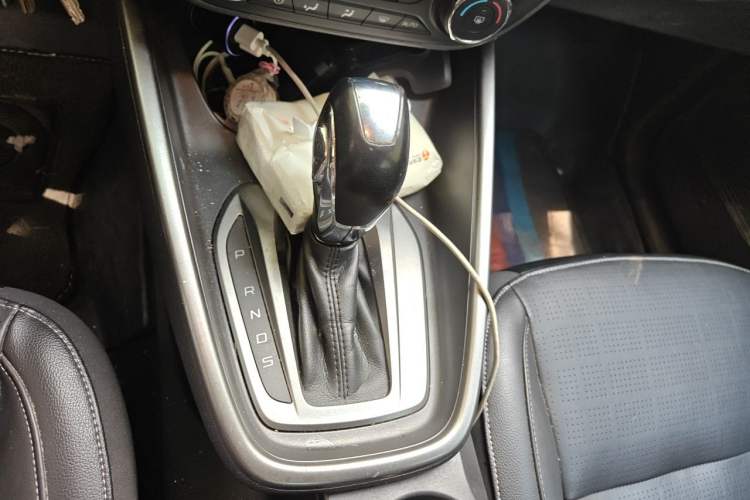 Used Ford Escort 2015 1.5L Automatic Fashion Model Gear Lever