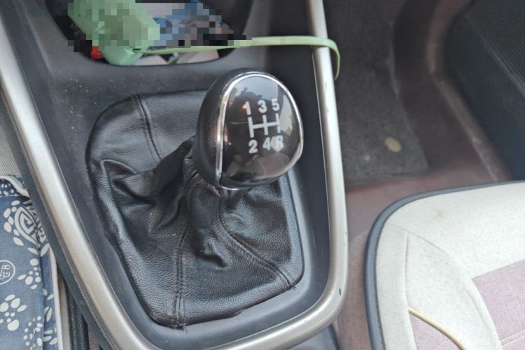 Used Ford Escort 2015 1.5L Manual Comfort Model Gear Lever