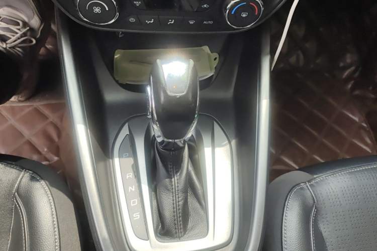 Used Ford Escort 2015 1.5L Automatic Fashion Model Gear Lever
