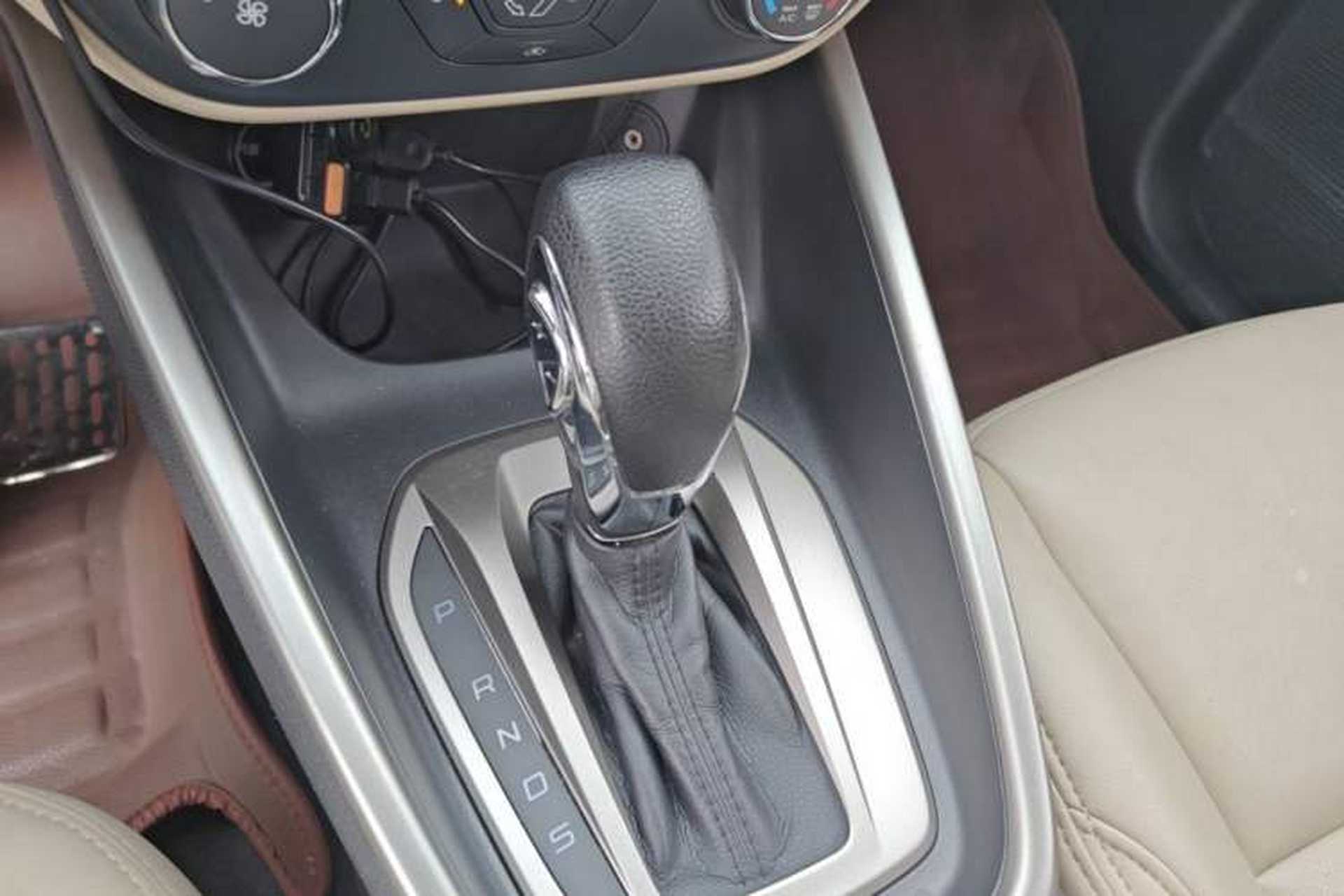 Used Ford Escort 2015 1.5L Automatic Comfort Edition Gear Lever