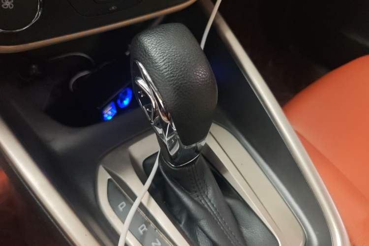 Used Ford Escort 2015 1.5L Automatic Comfort Edition Gear Lever