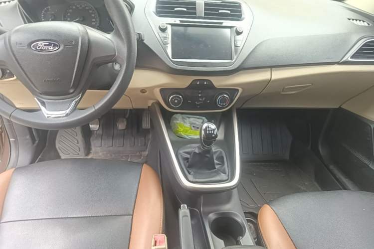 Used Ford Escort 2015 1.5L Manual Comfort Model Gear Lever