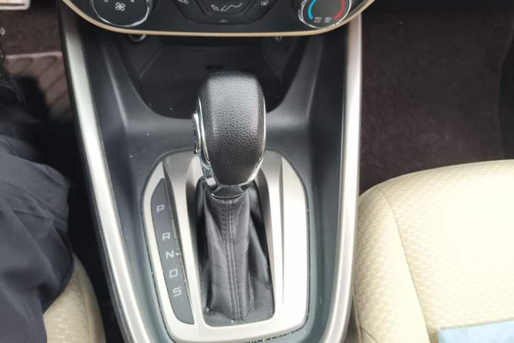 Used Ford Escort 2015 1.5L Automatic Comfort Edition Gear Lever