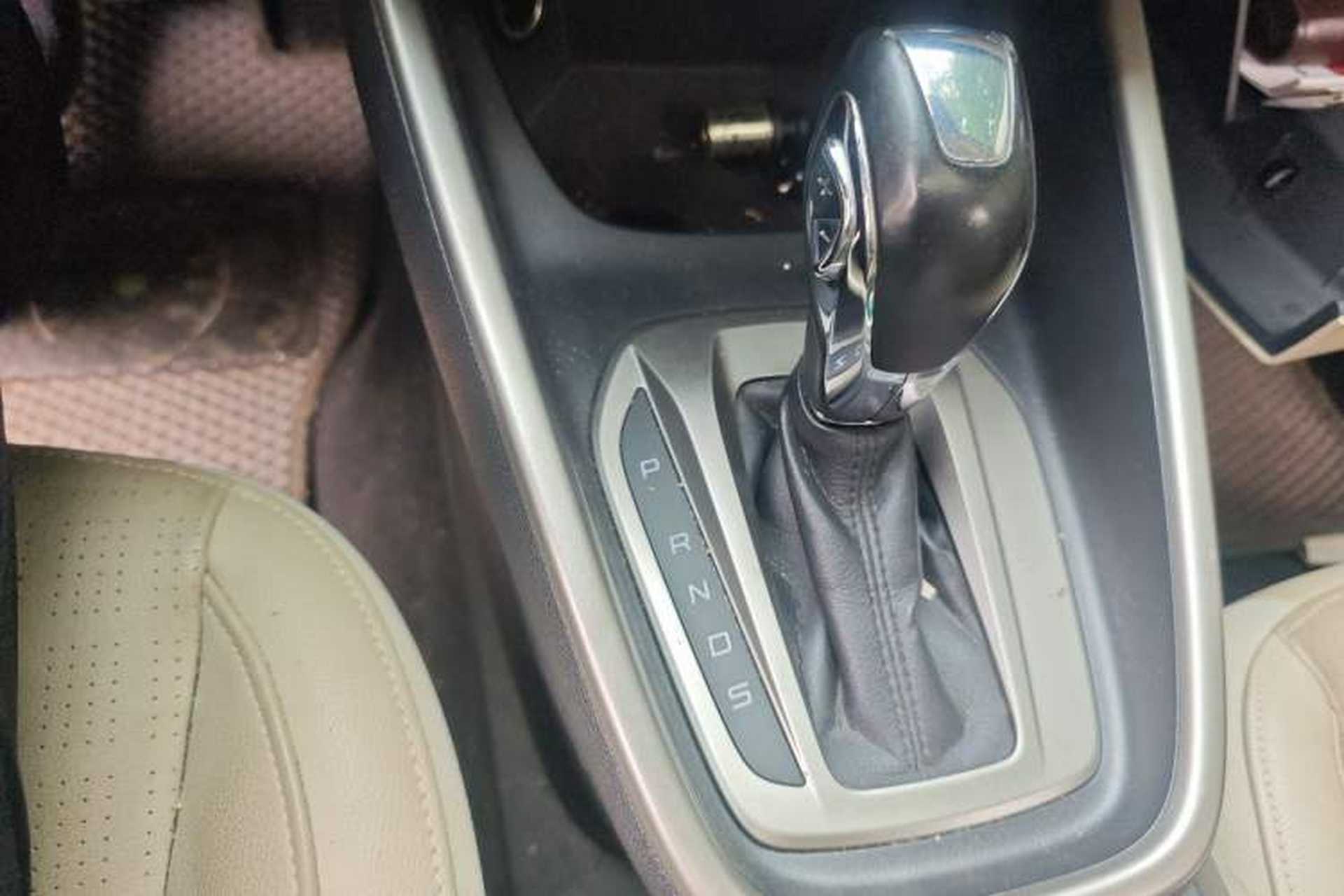 Used Ford Escort 2015 1.5L Automatic Fashion Model Gear Lever
