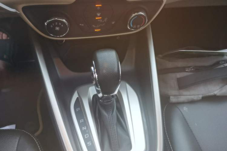 Used Ford Escort 2015 1.5L Automatic Comfort Edition Gear Lever