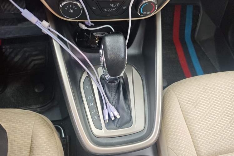Used Ford Escort 2015 1.5L Automatic Comfort Edition Gear Lever