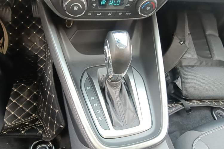 Used Ford Escort 2015 1.5L Automatic Fashion Model Gear Lever