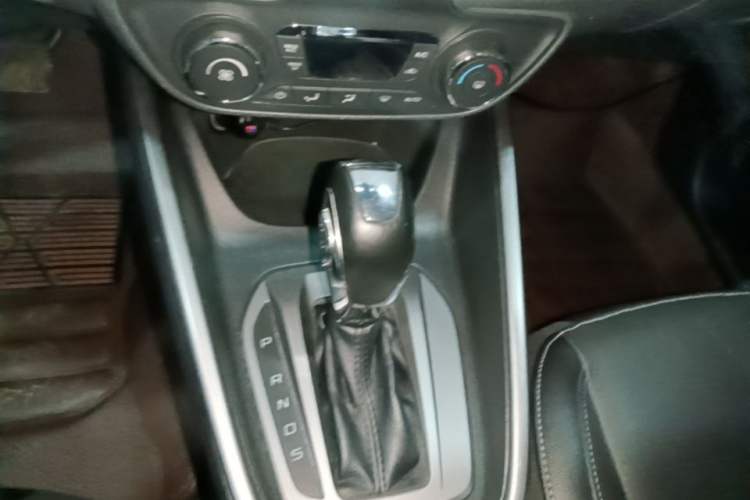 Used Ford Escort 2015 1.5L Automatic Comfort Edition Gear Lever