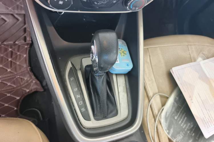 Used Ford Escort 2015 1.5L Automatic Comfort Edition Gear Lever