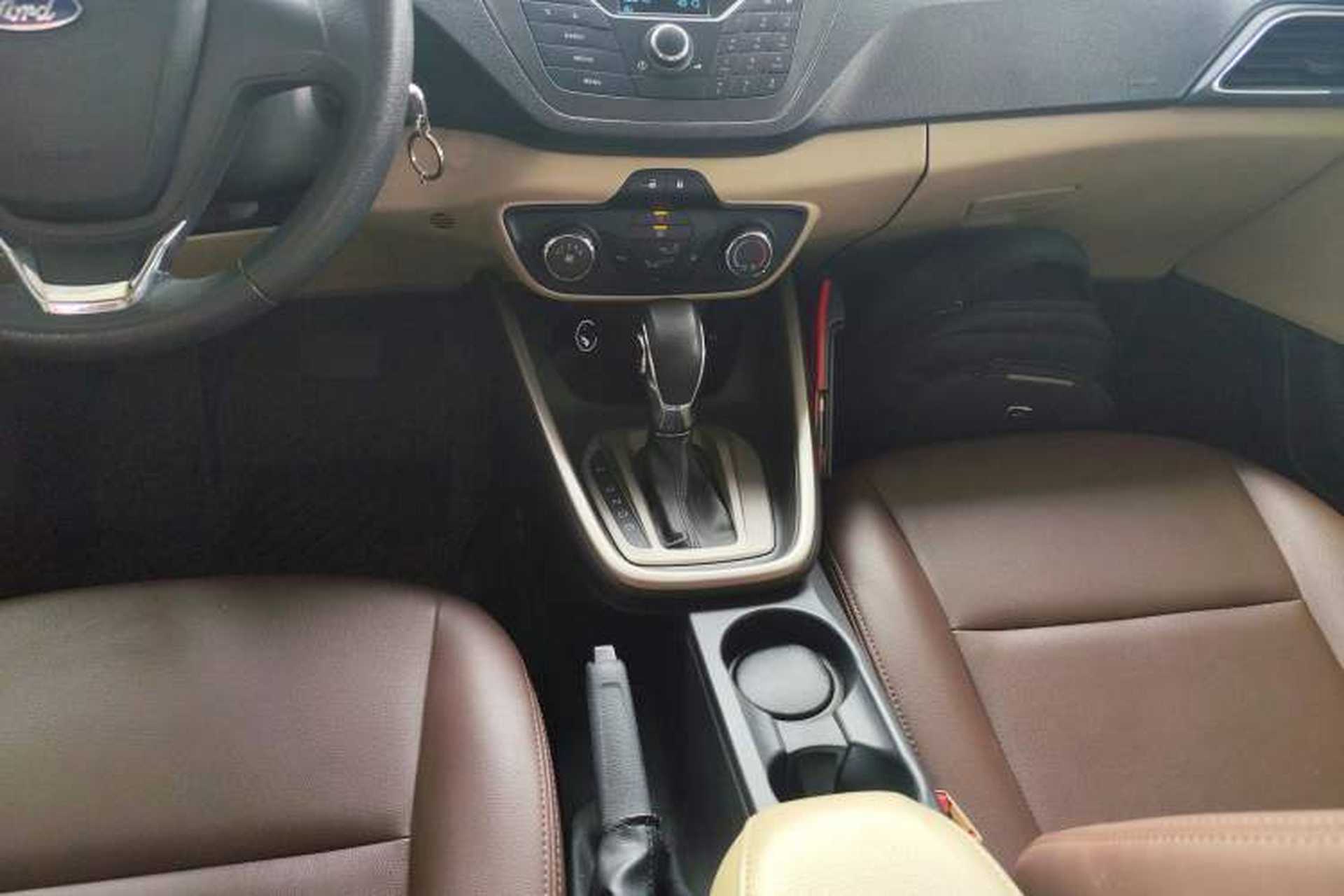 Used Ford Escort 2015 1.5L Automatic Comfort Edition Gear Lever