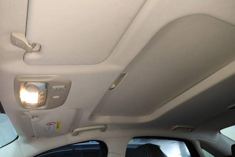 Used Ford Escort 2015 1.5L Automatic Fashion Model Headliner