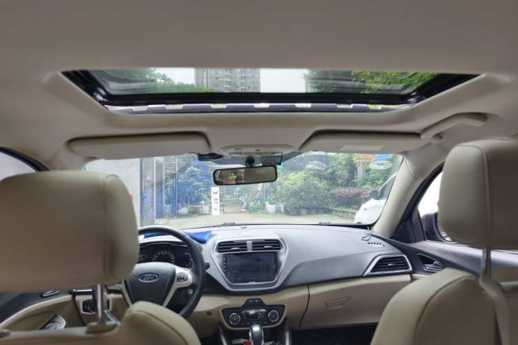 Used Ford Escort 2015 1.5L Automatic Fashion Model Headliner