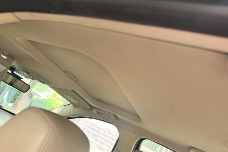 Used Ford Escort 2015 1.5L Automatic Fashion Model Headliner