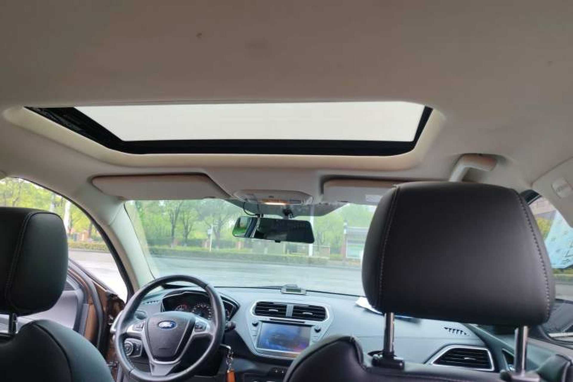 Used Ford Escort 2015 1.5L Automatic Fashion Model Headliner