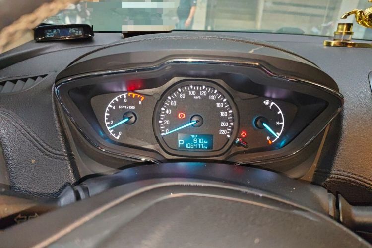 Used Ford Escort 2015 1.5L Automatic Fashion Model Instrument Cluster