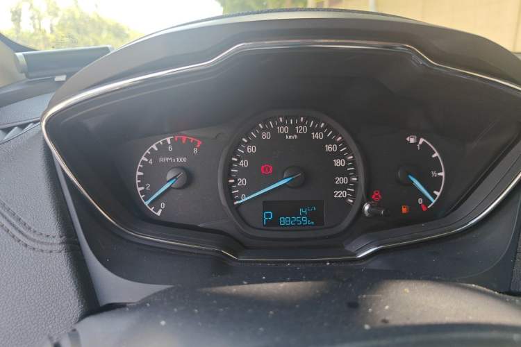 Used Ford Escort 2015 1.5L Automatic Fashion Model Instrument Cluster