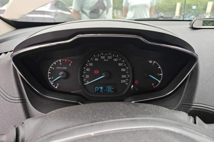 Used Ford Escort 2015 1.5L Automatic Fashion Model Instrument Cluster