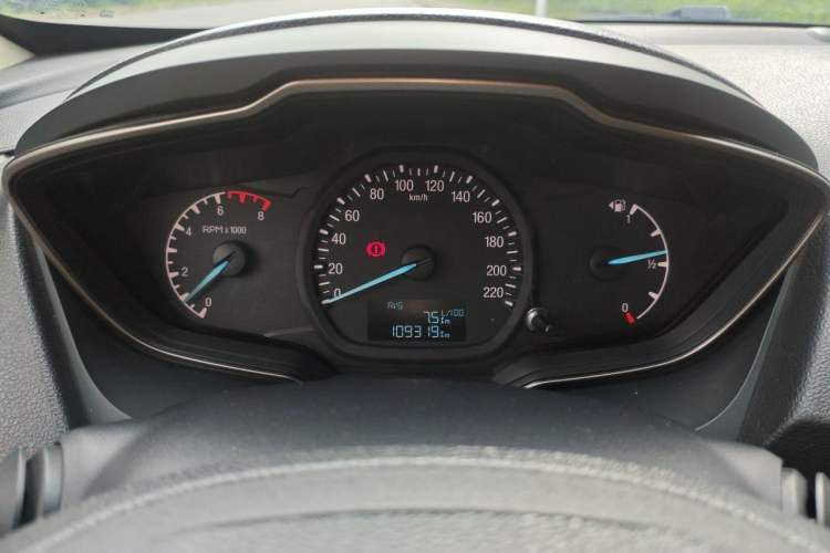 Used Ford Escort 2015 1.5L Manual Comfort Model Instrument Cluster