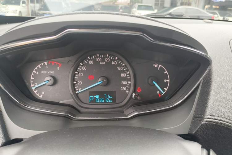 Used Ford Escort 2015 1.5L Automatic Fashion Model Instrument Cluster
