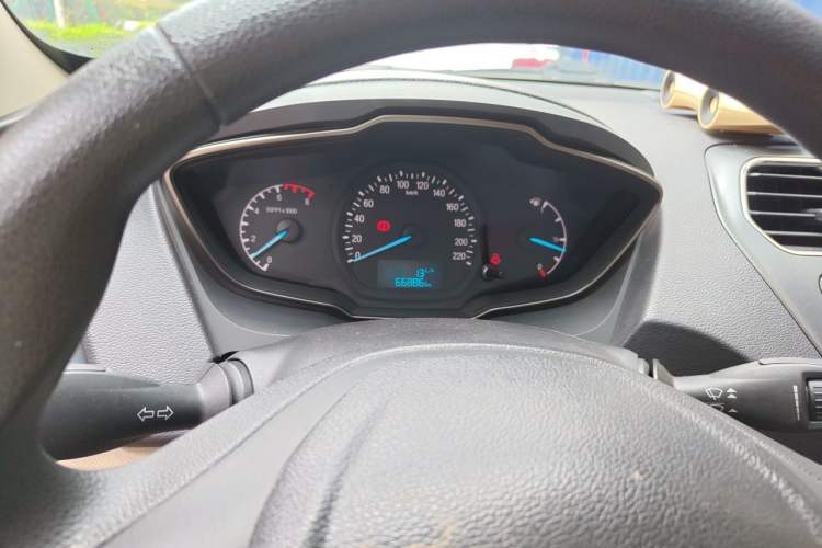 Used Ford Escort 2015 1.5L Manual Comfort Model Instrument Cluster