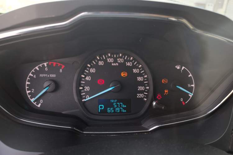 Used Ford Escort 2015 1.5L Automatic Fashion Model Instrument Cluster