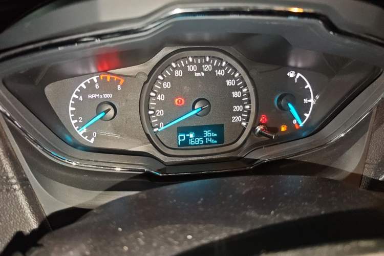 Used Ford Escort 2015 1.5L Automatic Fashion Model Instrument Cluster