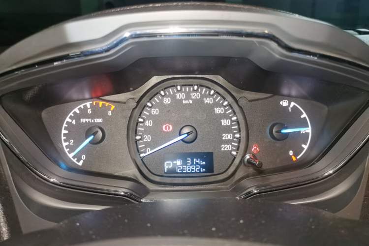 Used Ford Escort 2015 1.5L Automatic Fashion Model Instrument Cluster