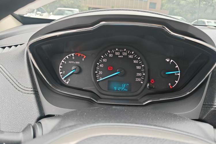 Used Ford Escort 2015 1.5L Manual Fashion Edition Instrument Cluster