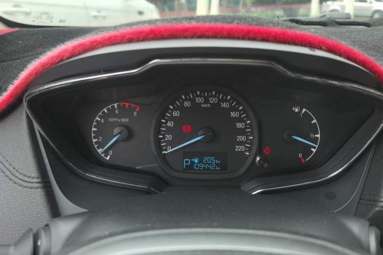 Used Ford Escort 2015 1.5L Automatic Fashion Model Instrument Cluster